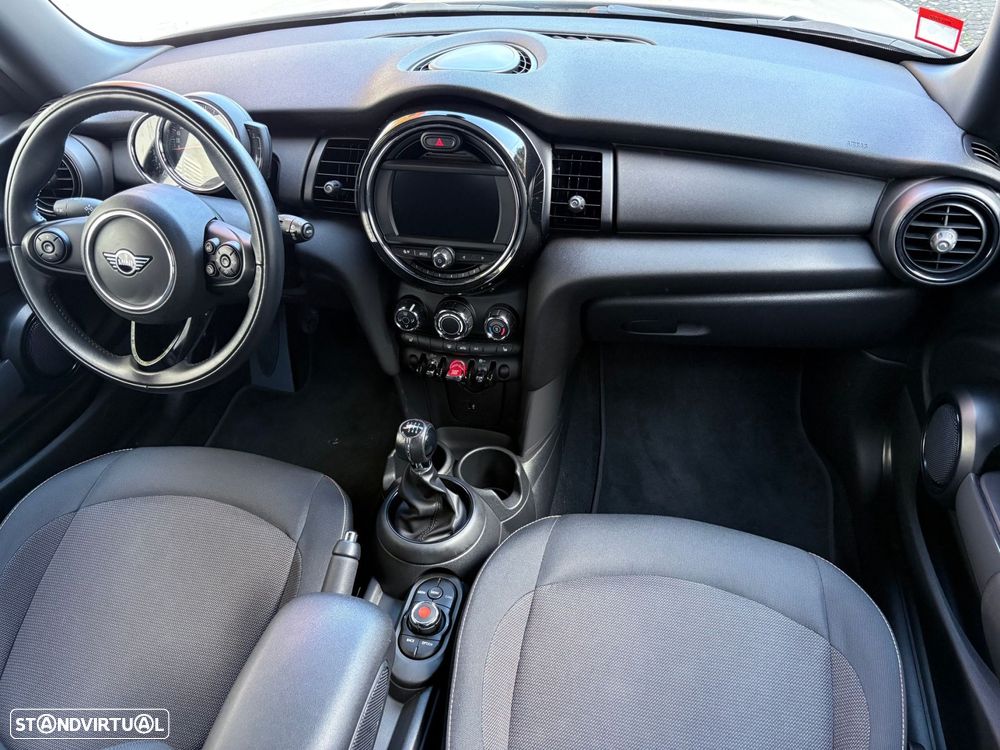 MINI 3 Portas One - 30