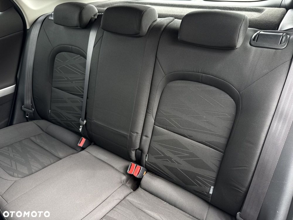 Kia Ceed - 28