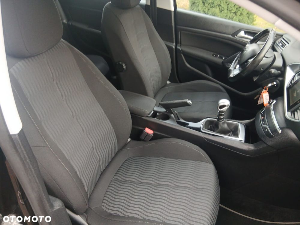 Peugeot 308 - 30
