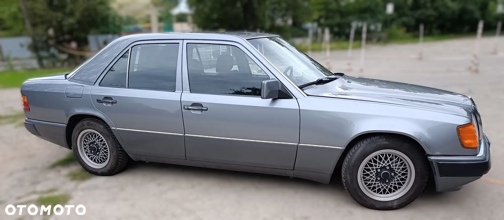 Mercedes-Benz Klasa E - 2