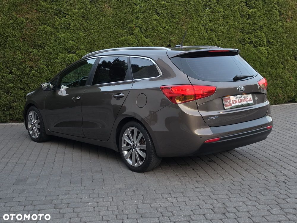 Kia Ceed 1.6 GDI DCT Platinum Edition - 38