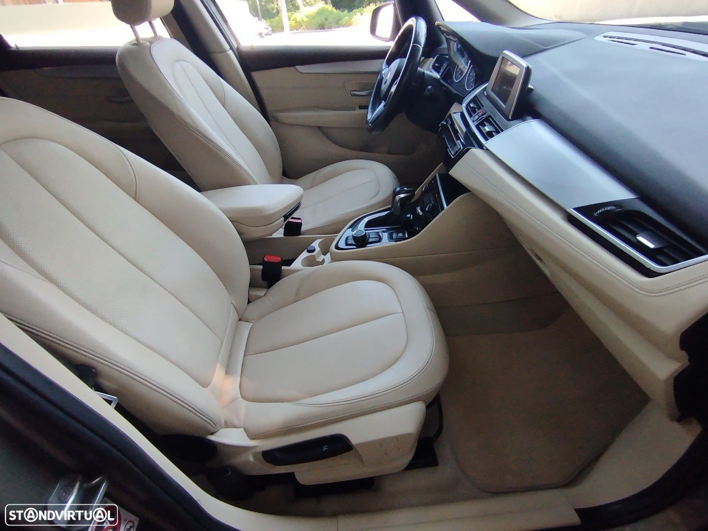 BMW 216 Active Tourer d Line Luxury Auto - 19