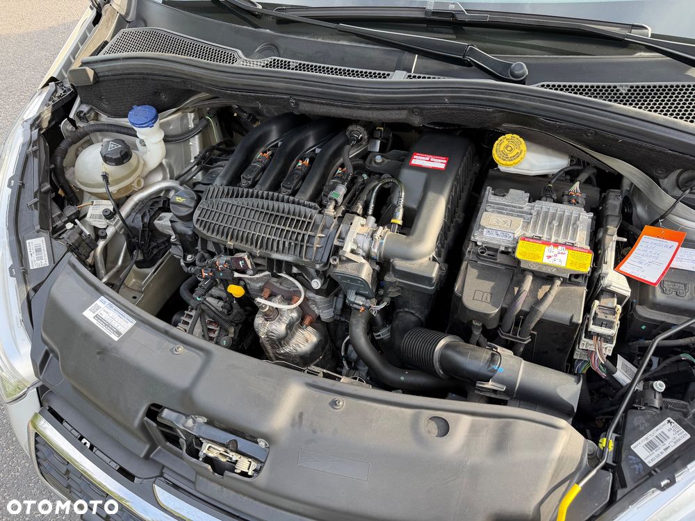 Peugeot 208 - 31