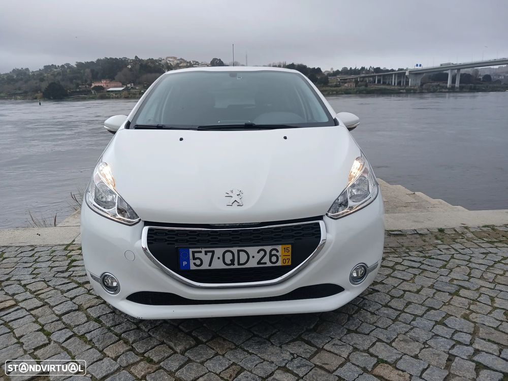 Peugeot 208 1.4 HDi Active - 2