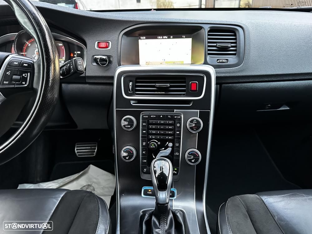 Volvo V60 2.4 D6 R-Design AWD Phev - 26