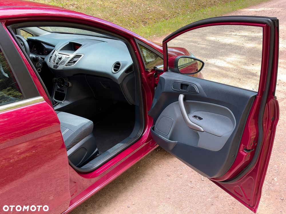 Ford Fiesta 1.25 SYNC Edition - 28