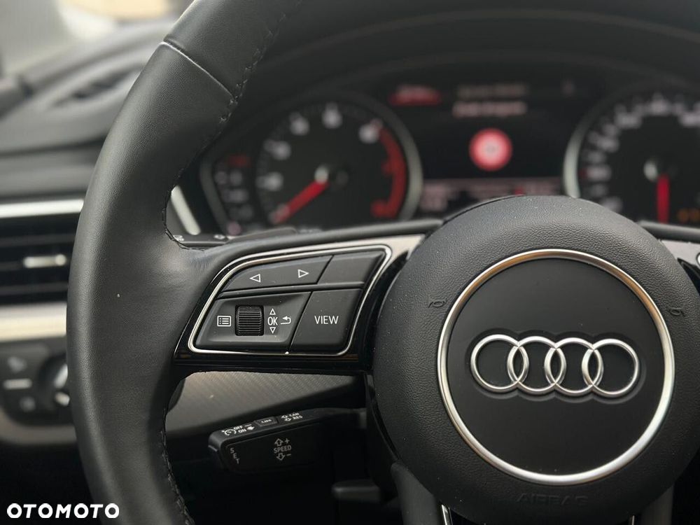 Audi A4 Limousine - 11