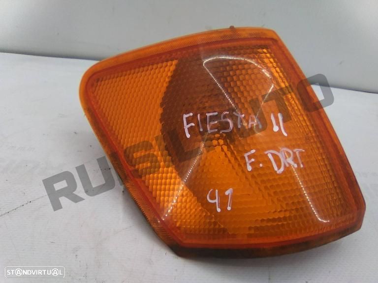 Farolim Pisca Frente Direito  Ford Fiesta Ii [1983_1989] 1.3 - 1