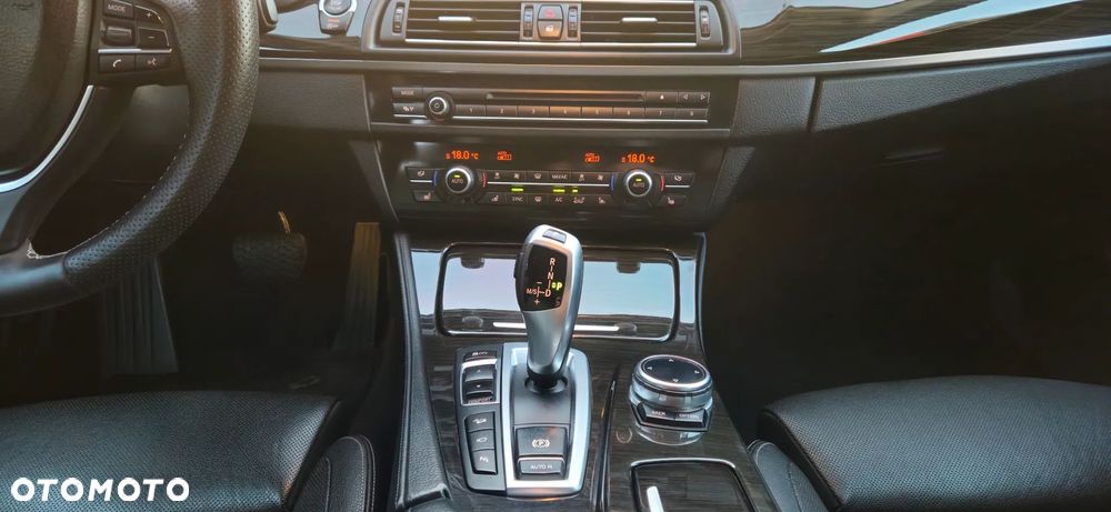 BMW Seria 5 520d Luxury Line - 11