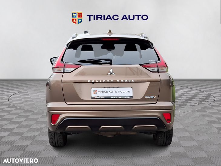 Mitsubishi Eclipse-Cross - 5