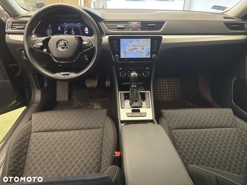 Skoda Superb 2.0 TDI SCR Ambition DSG - 21