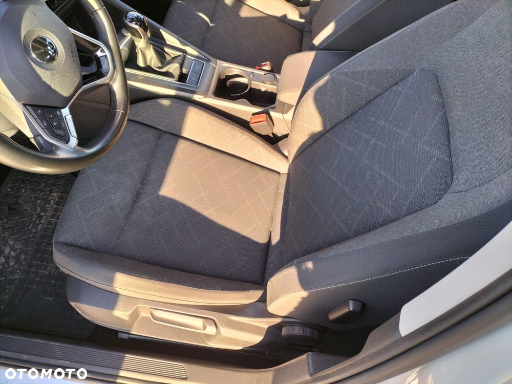 Volkswagen Golf 2.0 TDI - 8