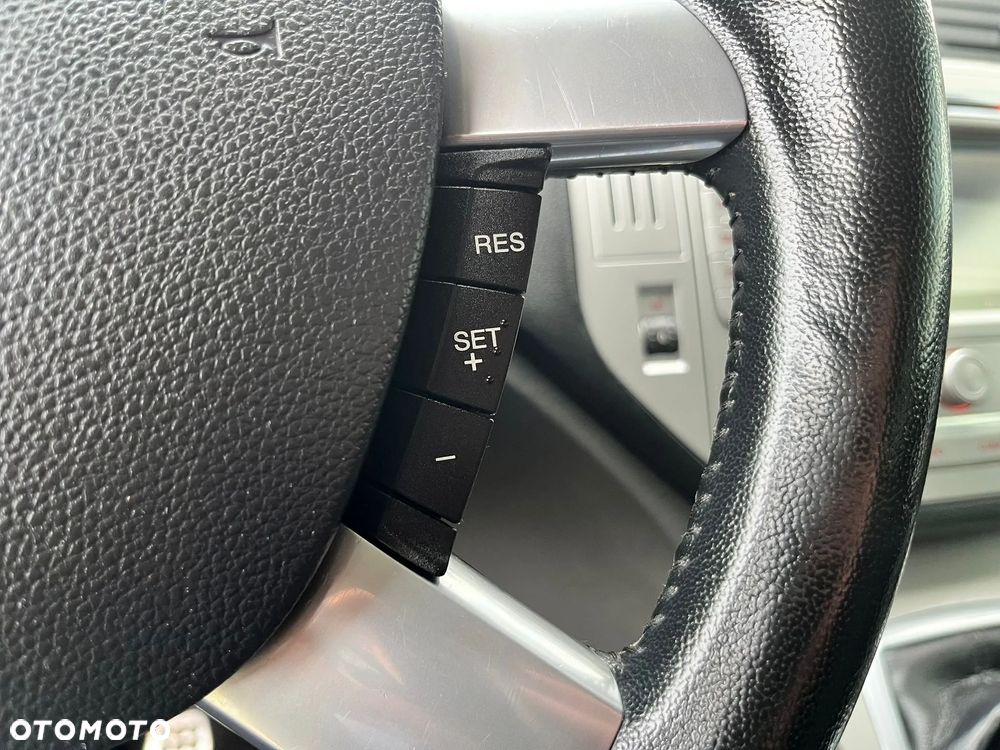 Ford Kuga 2.0 TDCi 4x4 Individual - 33