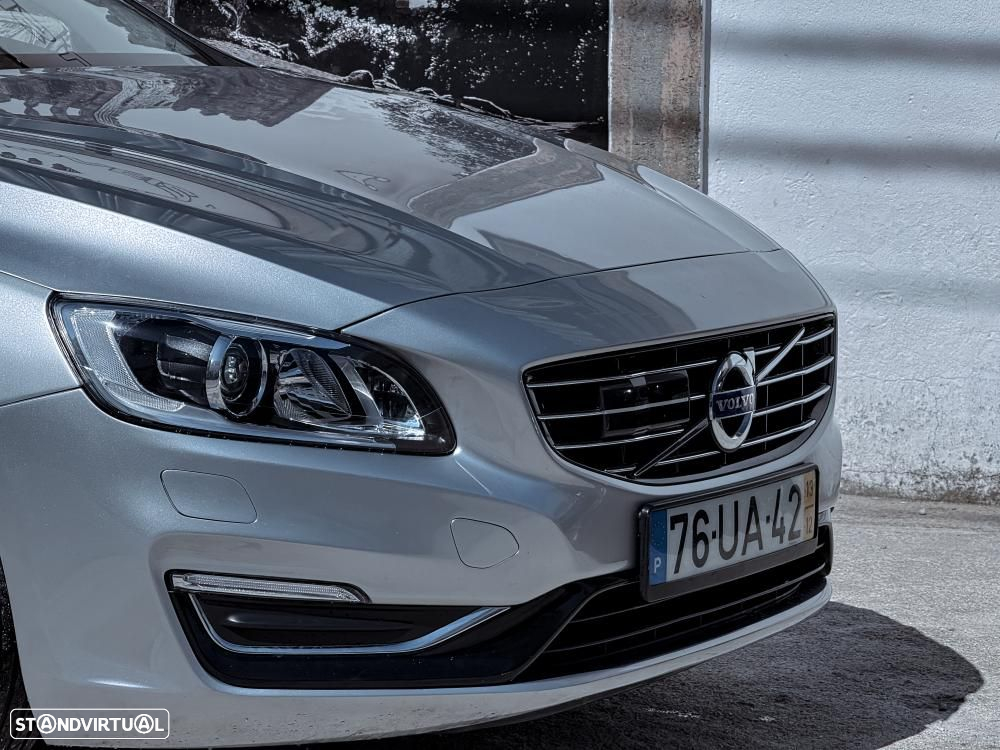 Volvo V60 2.4 D6 Momentum AWD Phev - 2