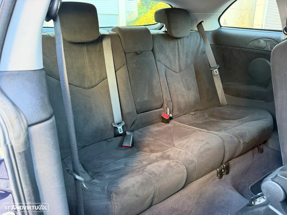 Alfa Romeo GT 1.9 JTD M-JET - 7