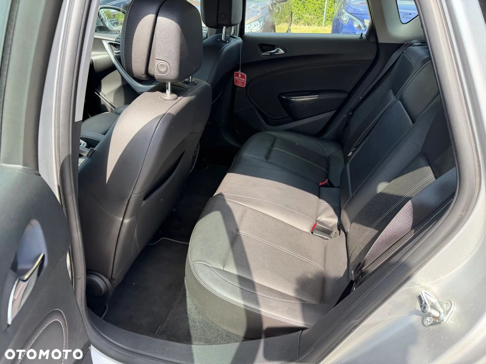 Opel Astra 1.4 Turbo Innovation - 24