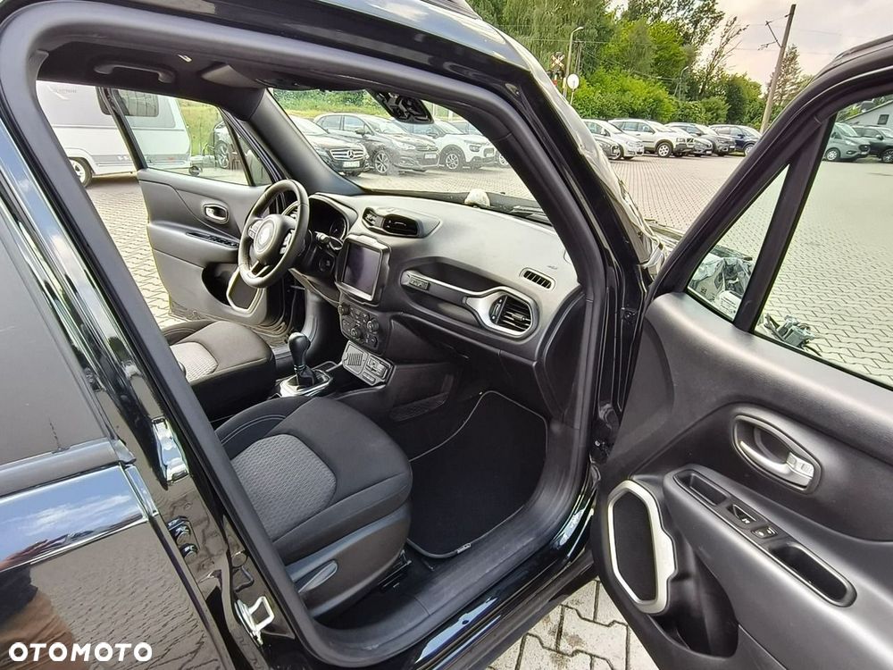Jeep Renegade - 16