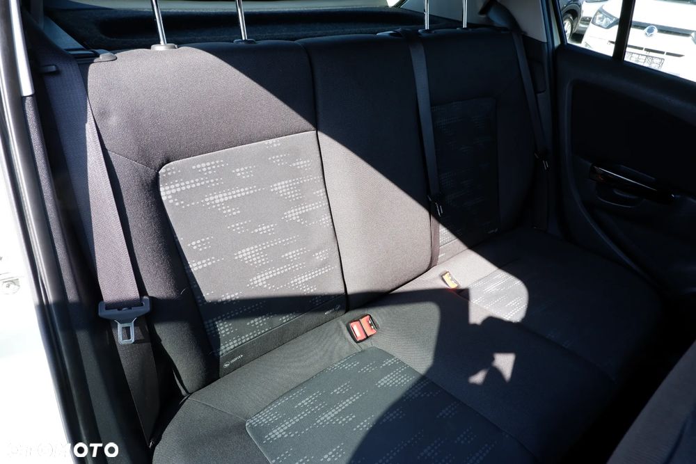 Opel Corsa 1.2 16V 111 - 12