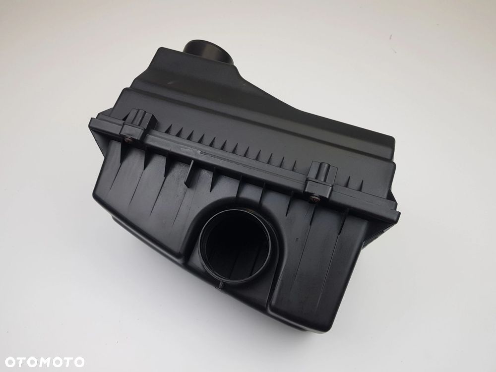 Rezonator Obudowa filtra powietrza Peugeot 406 1.8 2.0 9630848180 - 2