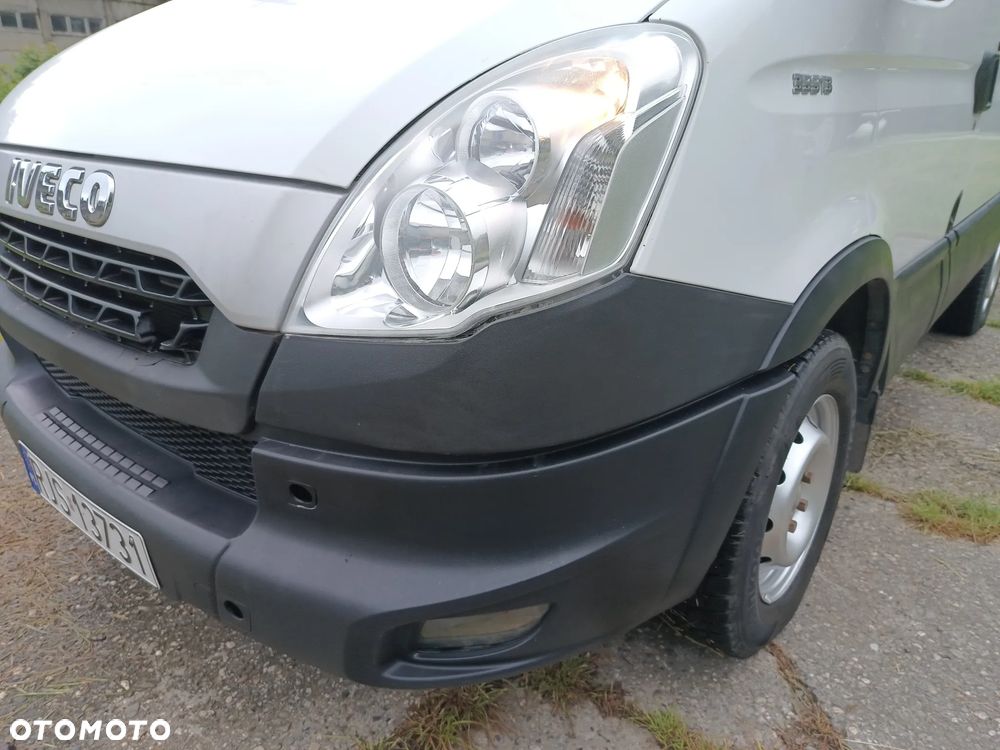 Iveco DAILY 35s13 L2H2 2.3 diesel 126kM, 2012 rok, WEBASTO, HAK, CAMERA COFANIA, ORGINALNY NIEWIELKI PRZEBIEG 176tyś. SPROWADZONY ZE SZWECJI! - 17