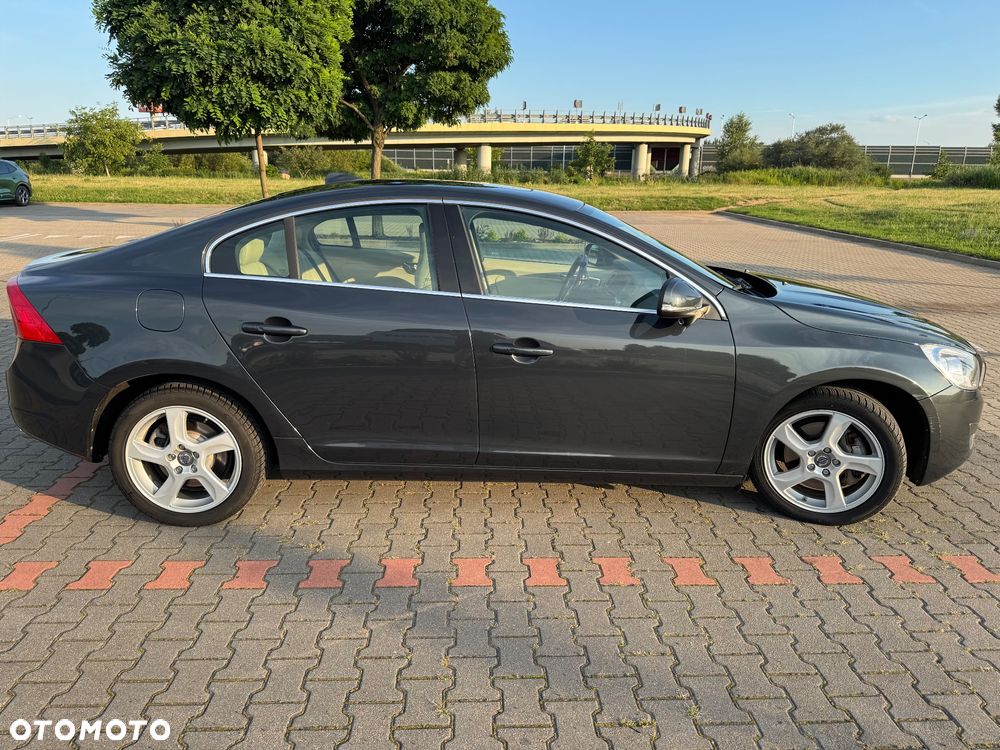 Volvo S60 2.5 T5 - 7