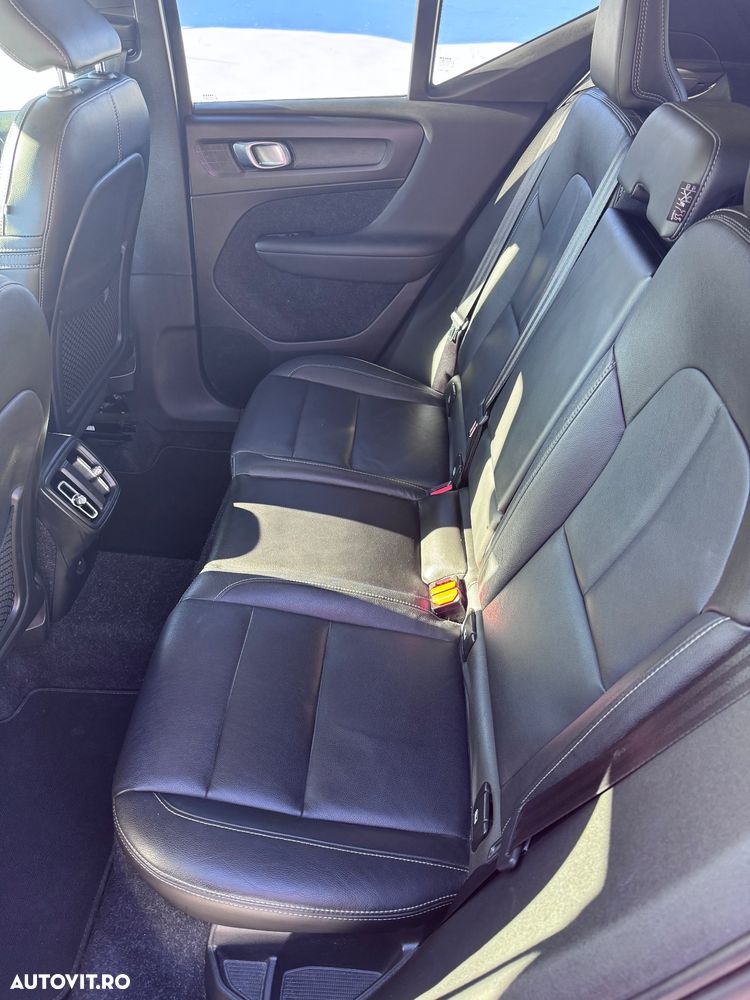 Volvo XC 40 D4 AWD Geartronic Momentum - 7