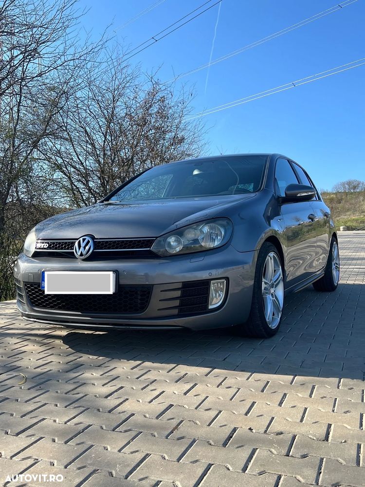 Volkswagen Golf 2.0 DPF GTD DSG - 1