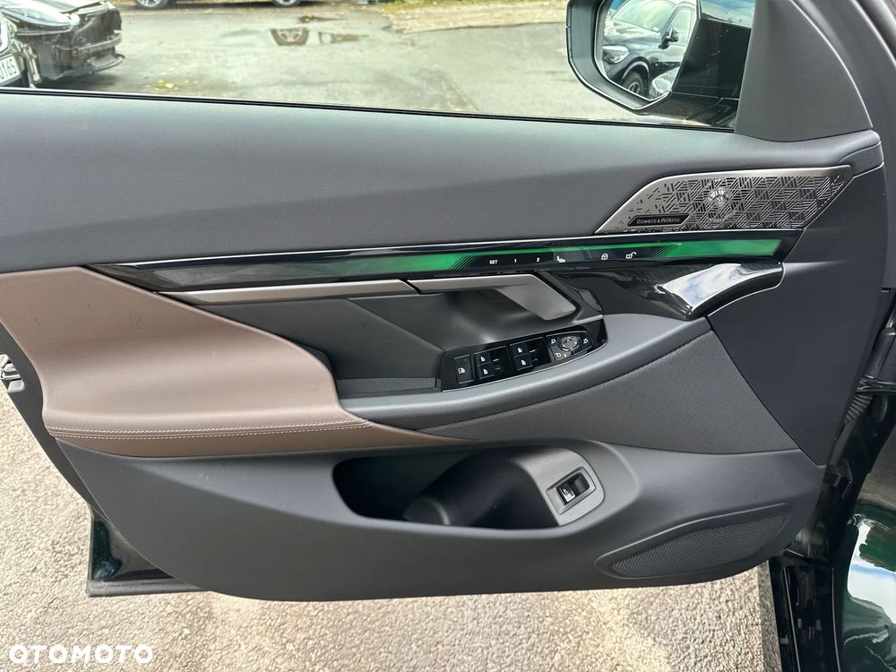 2026 BMW Seria 5, photograph 10