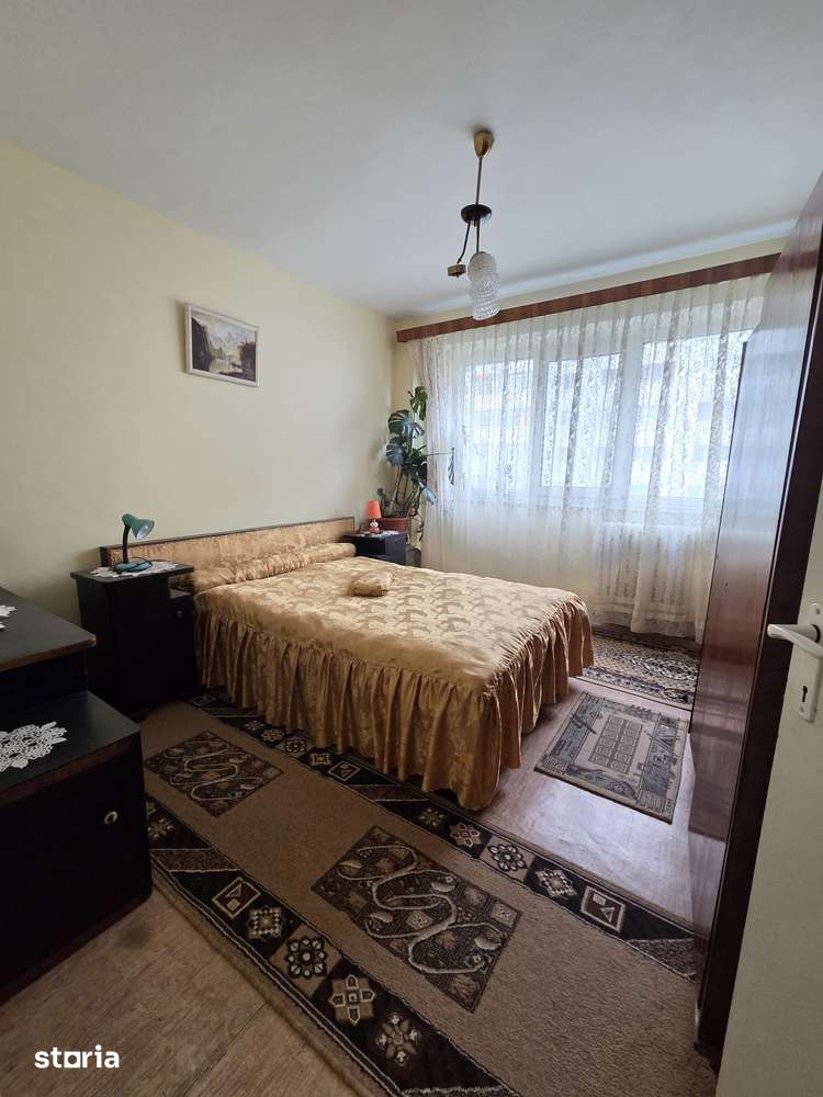 3 Camere confort 1 decomandate Capatul lui 4 — fotografia 1