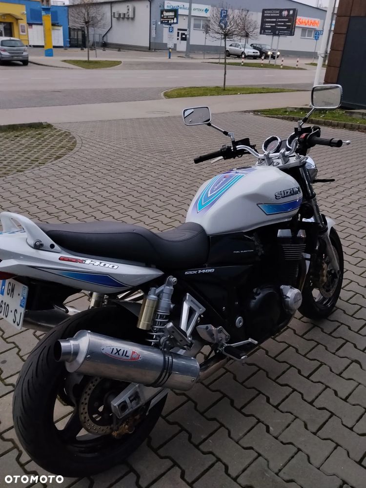 Suzuki GSX - 11