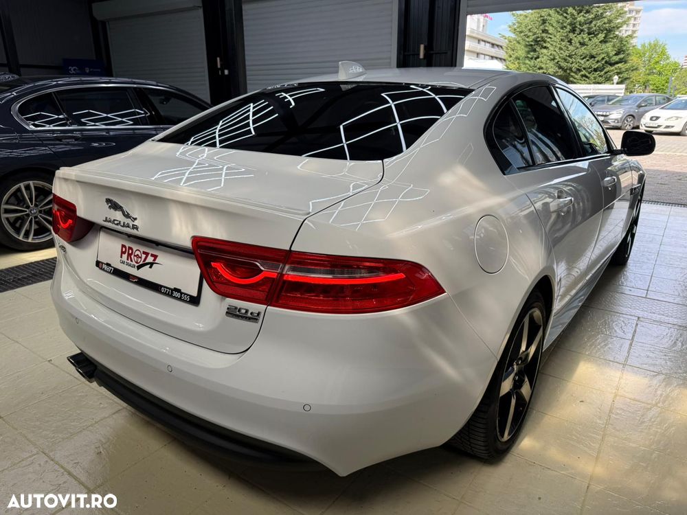 Jaguar XE 2.0 AWD R-Sport - 7