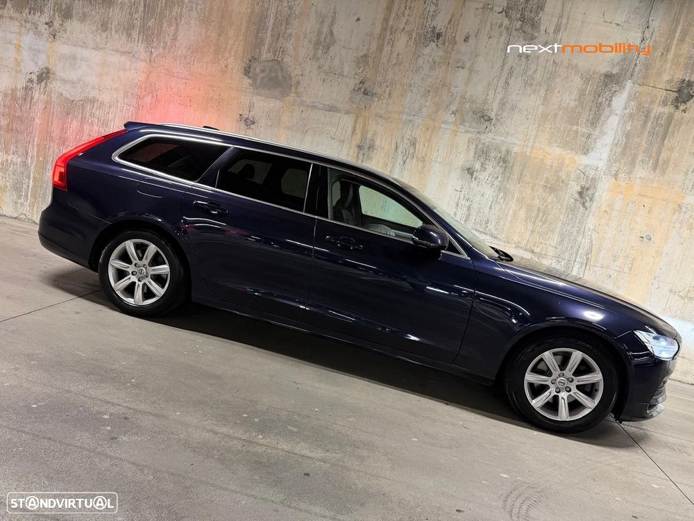 Volvo V90 2.0 D4 Momentum B.Pack Geartronic - 6