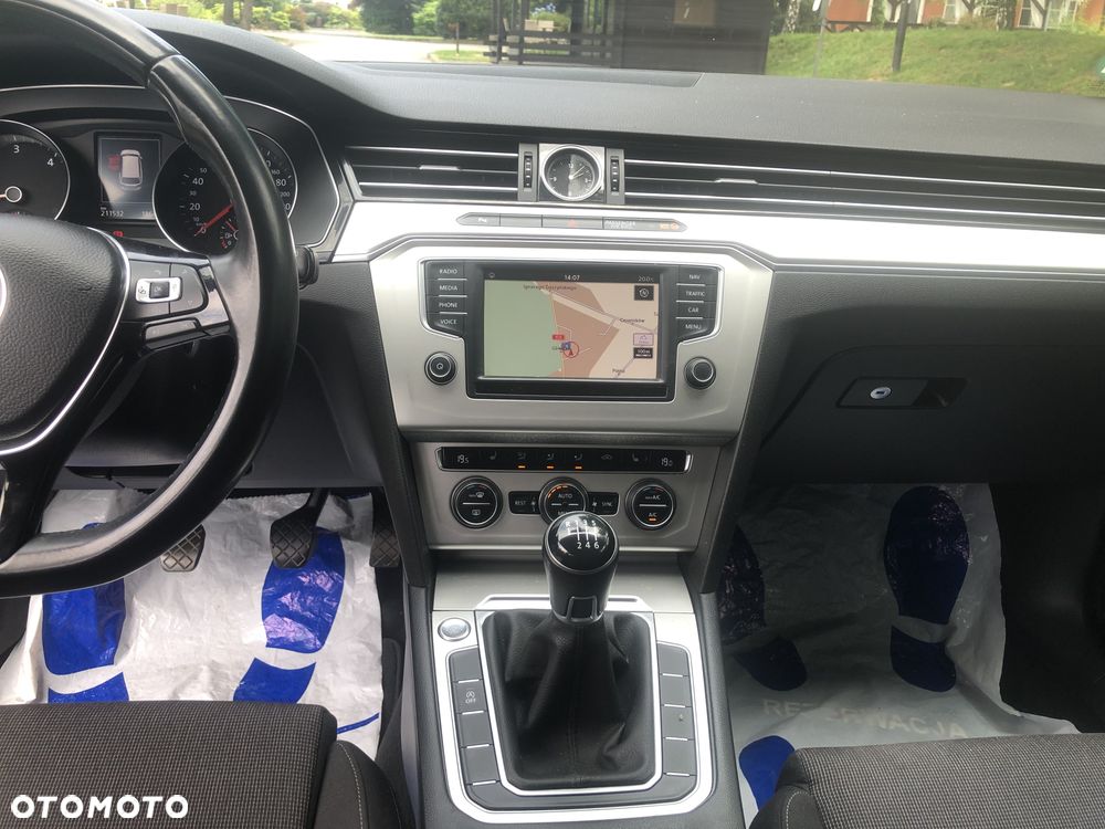 Volkswagen Passat Variant 1.6 TDI (BlueMotion Technology) Comfortline - 8
