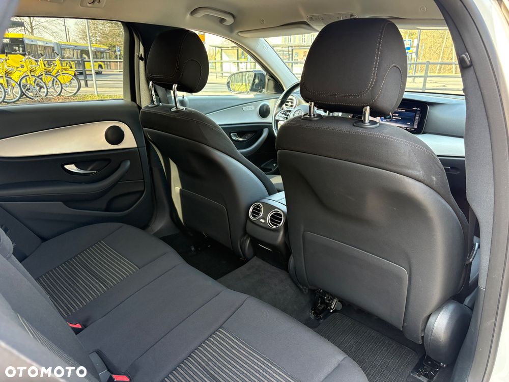 Mercedes-Benz Klasa E 300 de 9G-TRONIC Exclusive - 13