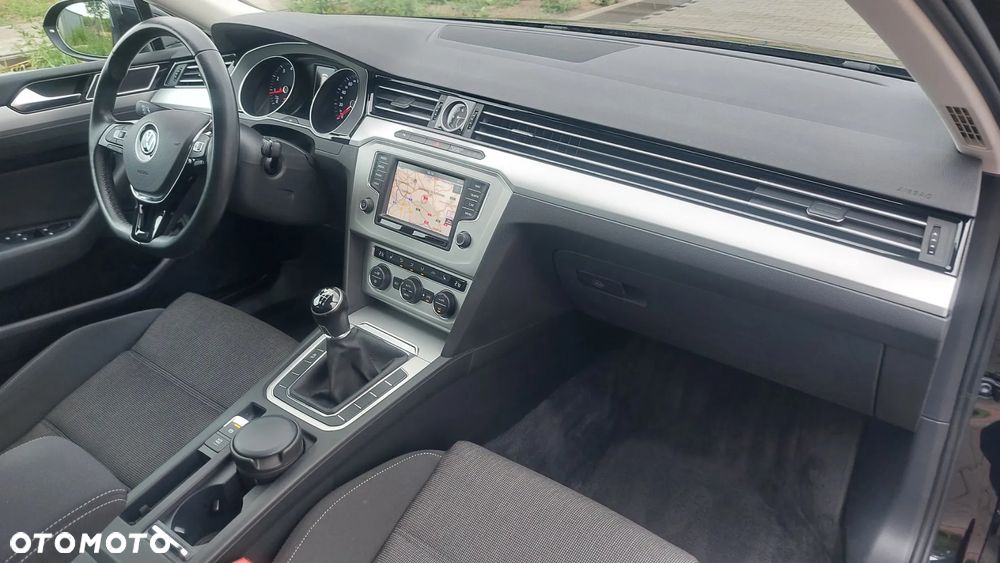 Volkswagen Passat 1.4 TSI BMT ACT Trendline - 35