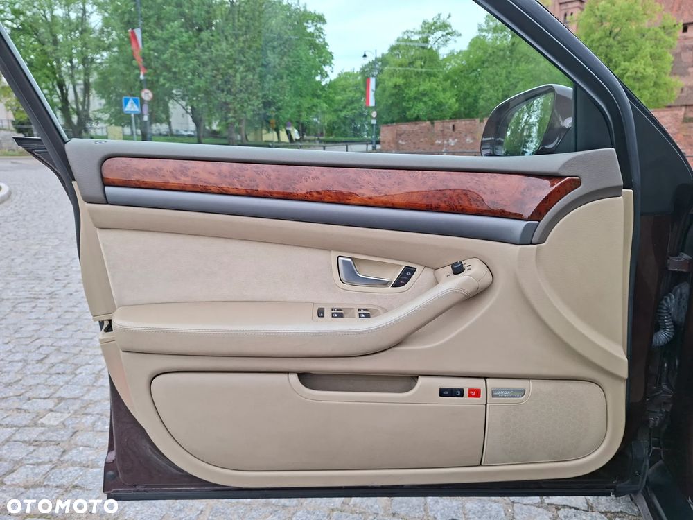 Audi A8 4.2 Quattro Langversion - 15