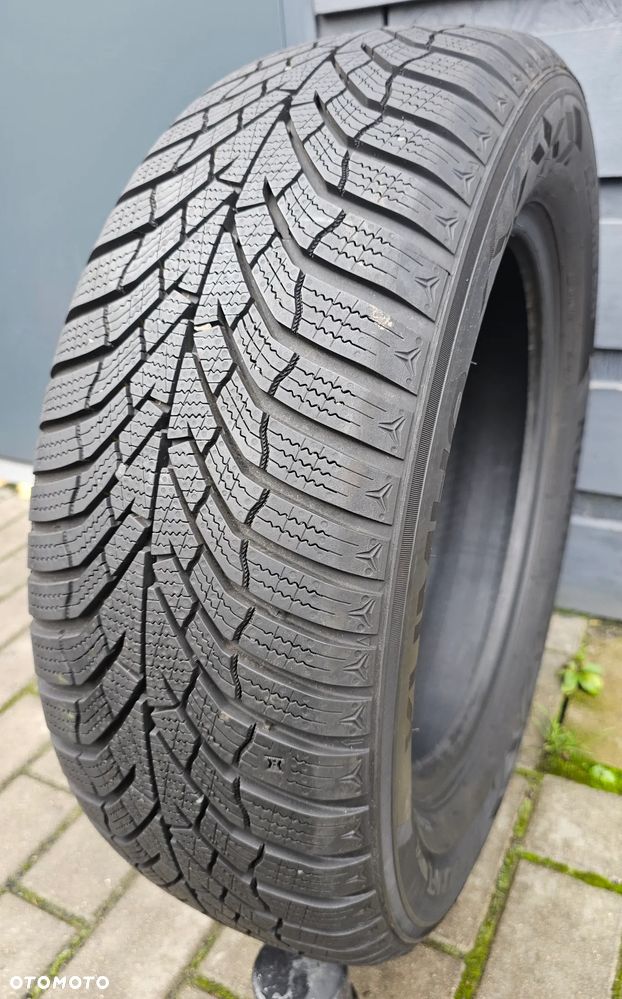 Kumho WP52 205/60R16 92 H