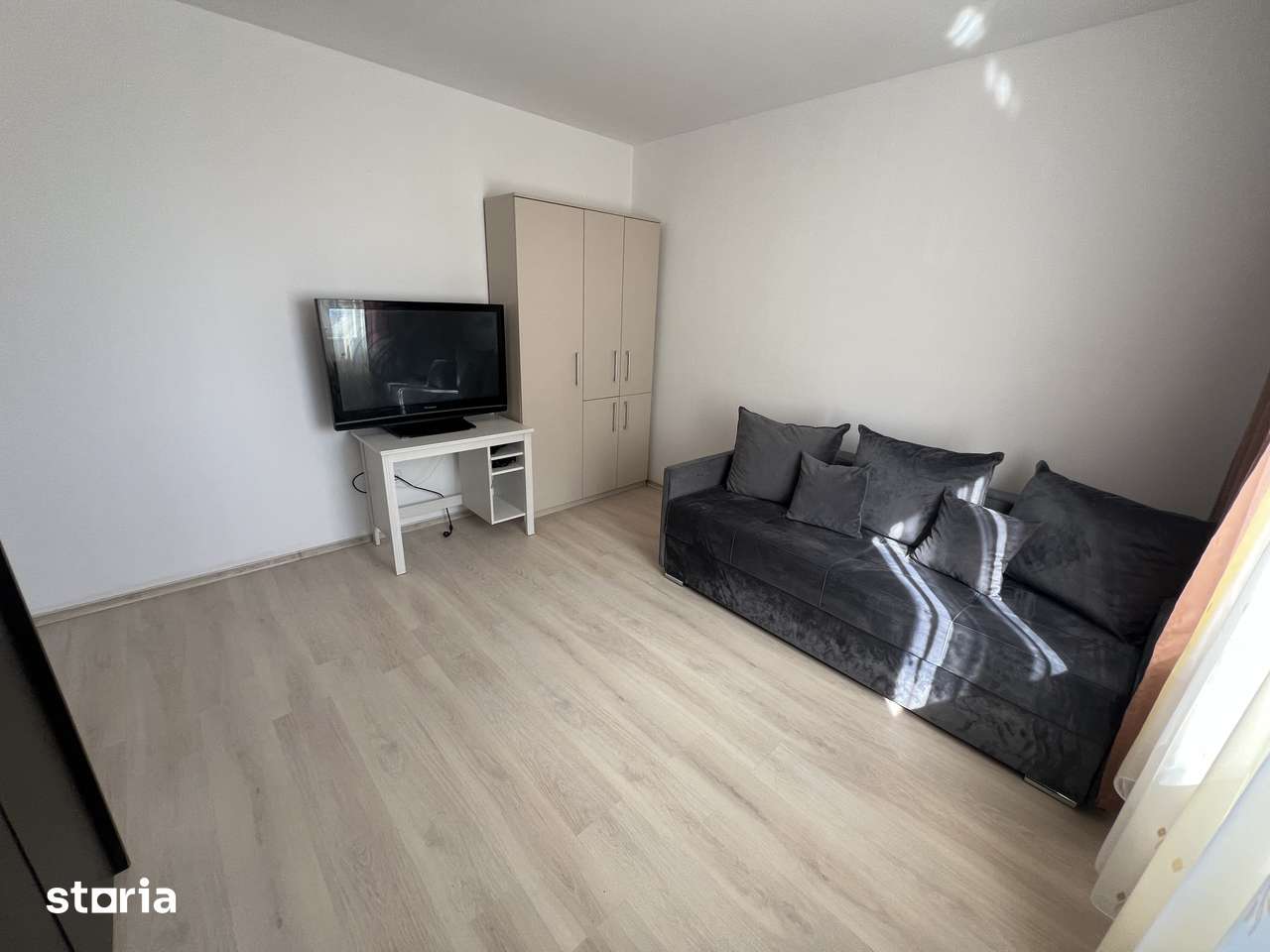 Închiriez garsonieră decomandată, renovată – zona Turnișor — fotografia 3