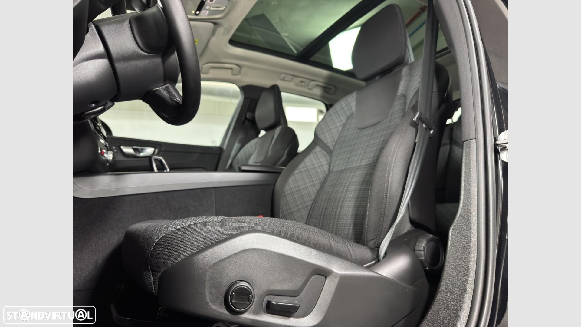 Volvo XC 60 2.0 T6 PHEV Core AWD - 11