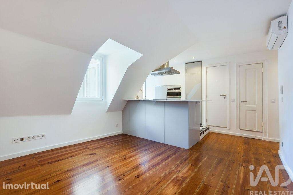 Apartamento T2 em Santo António - Grande imagem: 3/26