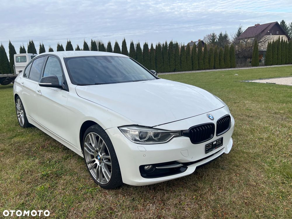 BMW Seria 3 320i Sport Line - 1