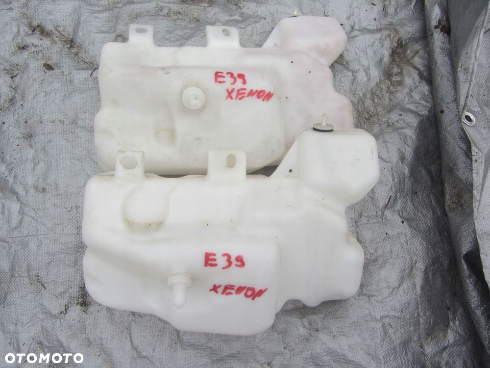 zbiorniczek płynu spryskiwaczy bmw e39 sedan pod xenon - 1