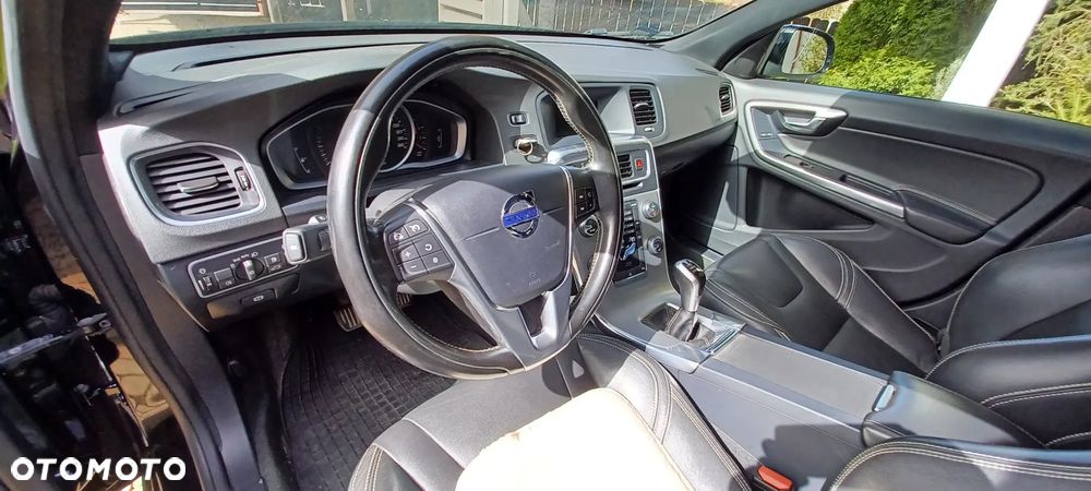 Volvo S60 D2 Drive-E Dynamic Edition (Momentum) - 11