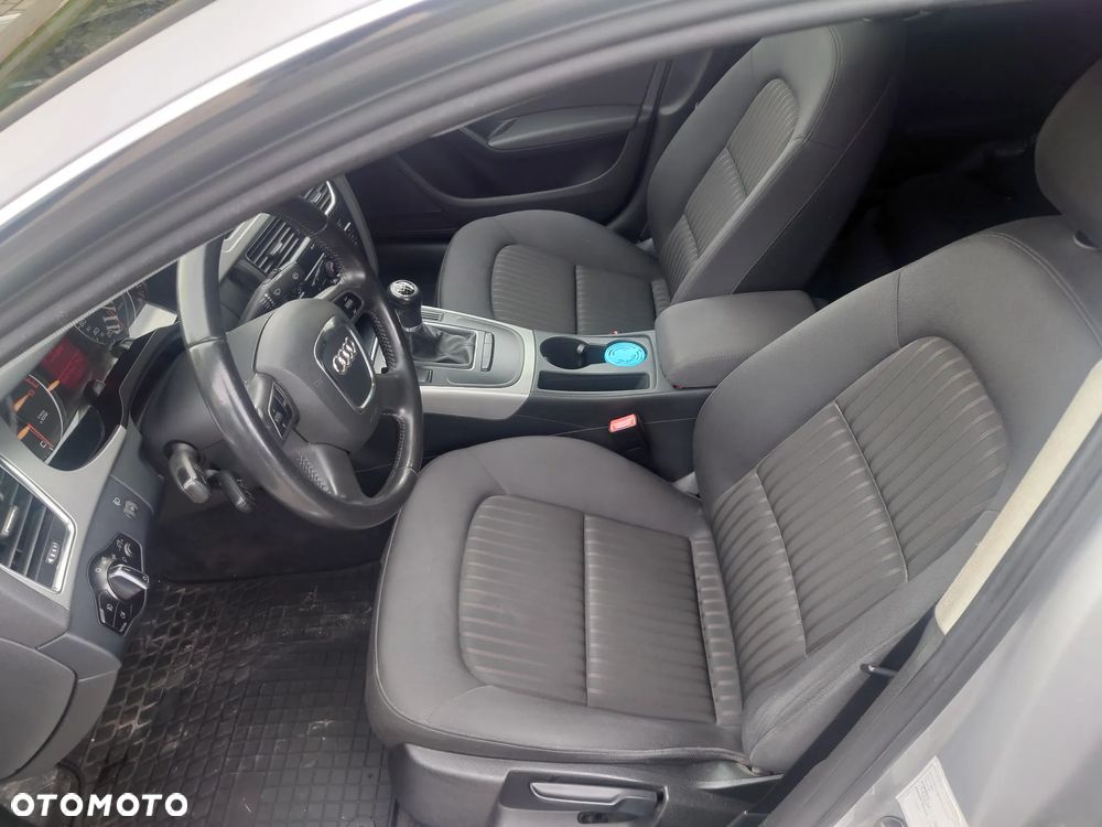 Audi A4 Limousine - 9