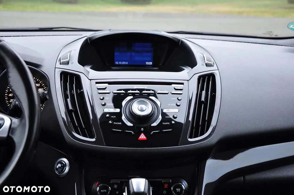 Ford Kuga 2.0 TDCi 4x4 Titanium - 33