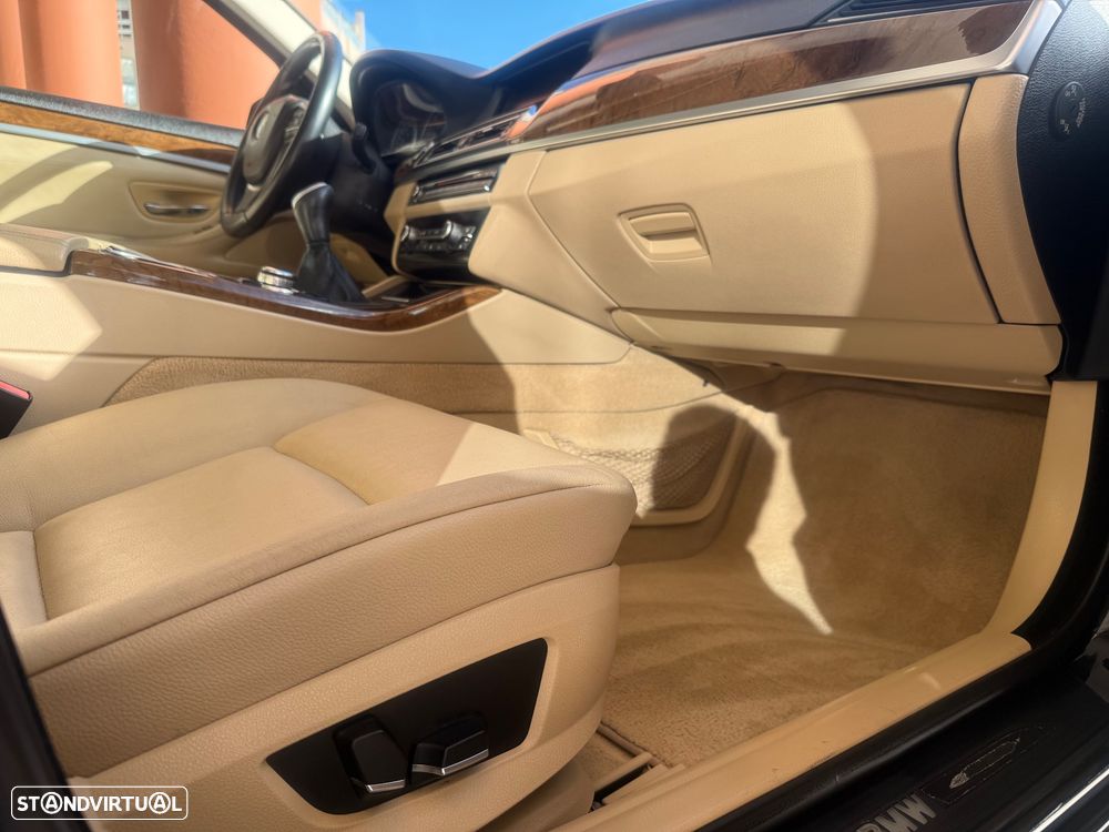 BMW 520 - 32