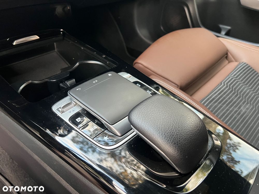 Mercedes-Benz Klasa A 200 Progressive 7G-DCT - 16