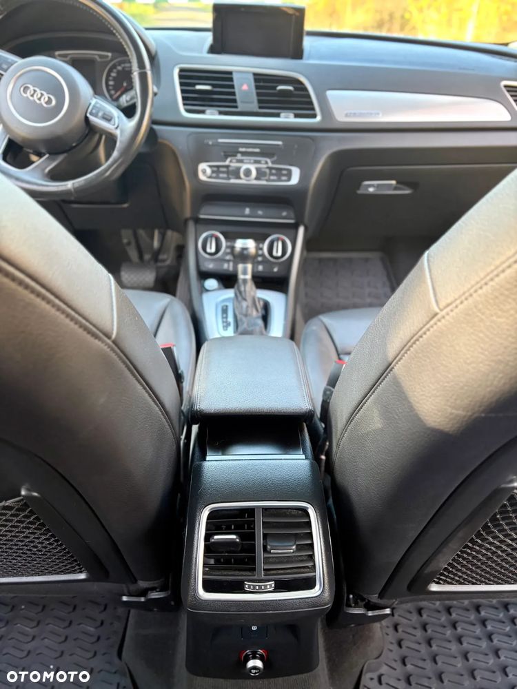 Audi Q3 2.0 TFSI quattro S tronic design - 23