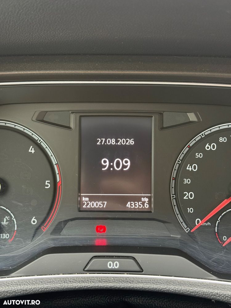 Volkswagen T-Roc 1.6 TDI Design - 12