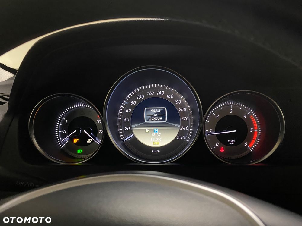 Mercedes-Benz Klasa C 180 T CDI Avantgarde Edition - 33